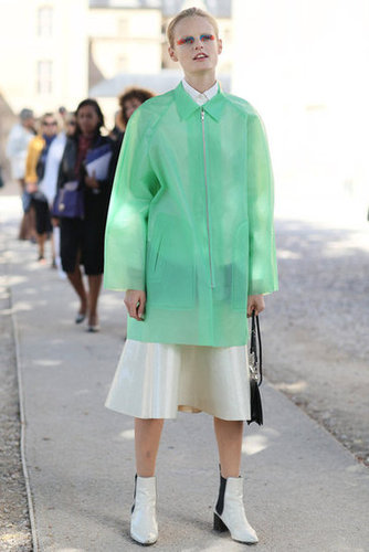 Hanne Gaby worked a bold anorak and slip-on booties for a futuristic twist.
Hanne Gaby worked a bold anorak and slip-on booties for a futuristic twist.