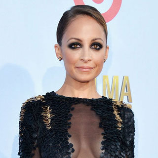 Best Celebrity Beauty Looks: Kim Kardashian, Miley Cyrus, Amy Adams, Jess Hart, Lady Gaga