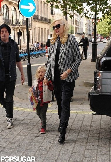Gwen Stefani held hands with her son Zuma Rossdale.
Gwen Stefani held hands with her son Zuma Rossdale.