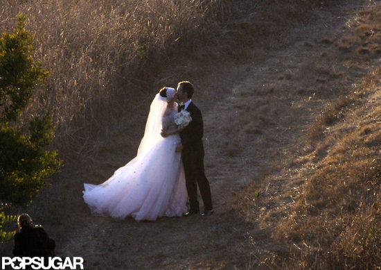 Anne Hathaway and Adam Shulman tied the knot on Sept. 29, in an intimate ceremony in Big Sur, CA.
Anne Hathaway and Adam Shulman tied the knot on Sept. 29, in an intimate ceremony in Big Sur, CA.