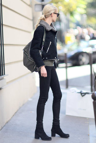 A dressed-down model moment, complete with the perfect shearling-lined jacket.
A dressed-down model moment, complete with the perfect shearling-lined jacket.