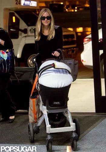 Kristin Cavallari made her way into LAX.
Kristin Cavallari made her way into LAX.