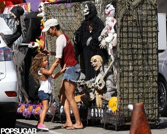 Halle Berry and Nahla Aubry went Halloween costume shopping.
Halle Berry and Nahla Aubry went Halloween costume shopping.