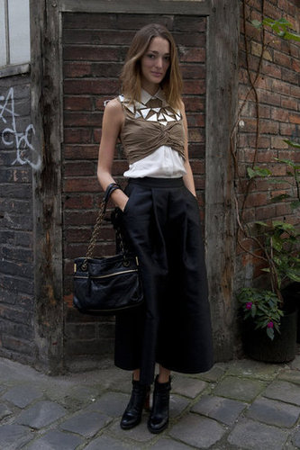 Unconventional layers and playful proportions at work in this bold mix.
Unconventional layers and playful proportions at work in this bold mix.