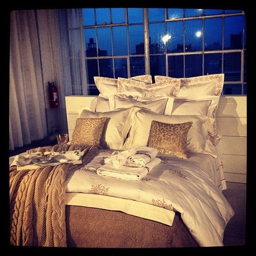 We were coveting everything from the Zara home collection. How comfy does this bed look?
We were coveting everything from the Zara home collection. How comfy does this bed look?