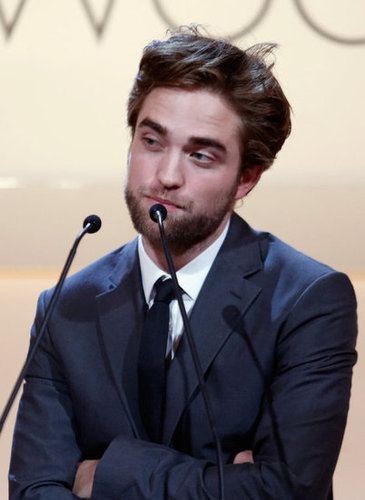 Robert Pattinson Attends Elle's Women in Hollywood Bash to Honor Uma Robert Pattinson Attends Elle's Women in Hollywood Bash to Honor Uma