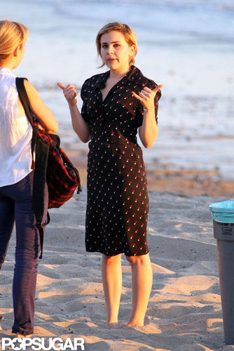Parenthood's Mae Whitman Films a Sexy PDA Scene in Her Underwear Parenthood's Mae Whitman Films a Sexy PDA Scene in Her Underwear