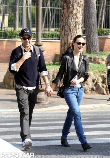 Olivia Wilde and Jason Sudeikis strolled hand in hand in Rome.
Olivia Wilde and Jason Sudeikis strolled hand in hand in Rome.
