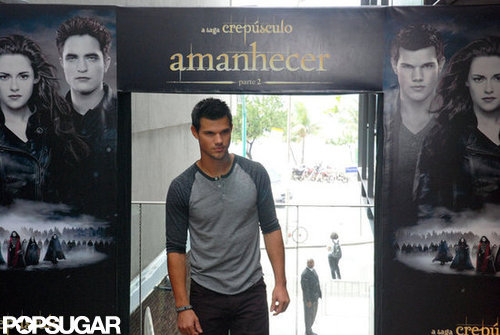 Taylor Lautner posed in Rio de Janeiro.
Taylor Lautner posed in Rio de Janeiro.