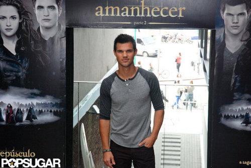 Taylor Lautner promoted Breaking Dawn Part 2 in Rio de Janeiro.
Taylor Lautner promoted Breaking Dawn Part 2 in Rio de Janeiro.