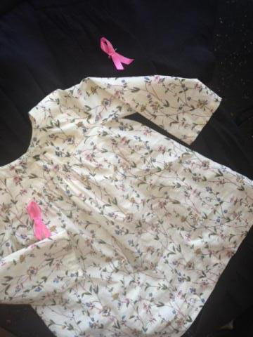 Victoria Beckham shared the matching mommy and me breast cancer awareness ribbons she and Harper wore.
Source: Twitter user victoriabeckham
Victoria Beckham shared the matching mommy and me breast cancer awareness ribbons she and Harper wore.
Source: Twitter user victoriabeckham