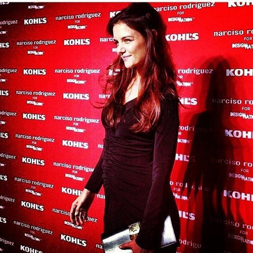 Katie Holmes looked stunning as usual in a body-conscious LBD.
Katie Holmes looked stunning as usual in a body-conscious LBD.