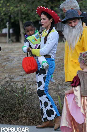 Sandra and Louis Are a Picture-Perfect Pixar Pair For Halloween Sandra and Louis Are a Picture-Perfect Pixar Pair For Halloween
