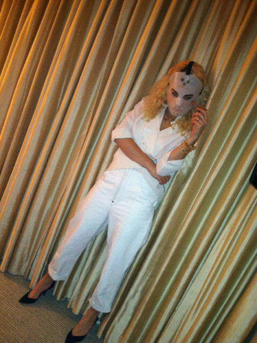Rita Ora transformed into a masked murderer.
Source: Twitter user RitaOra
Rita Ora transformed into a masked murderer.
Source: Twitter user RitaOra