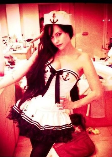Avril Lavigne was one very sexy sailor for Halloween.
Source: Twitter user AvrilLavigne
Avril Lavigne was one very sexy sailor for Halloween.
Source: Twitter user AvrilLavigne