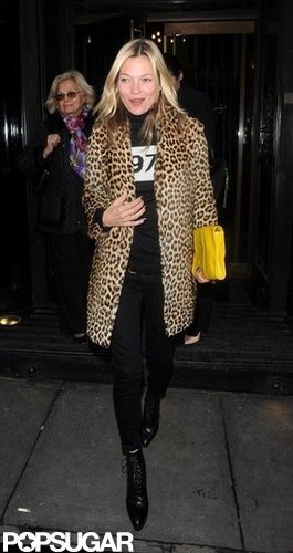 Kate Moss went out to dinner.
Kate Moss went out to dinner.