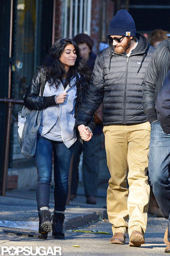 Jake Gyllenhaal held hands with a female friend during a stroll through NYC.
Jake Gyllenhaal held hands with a female friend during a stroll through NYC.