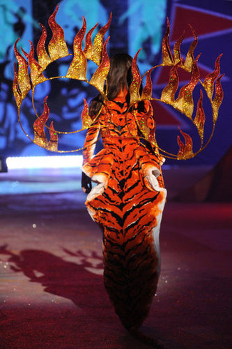 Revisit the 2012 Victoria's Secret Fashion Show! Revisit the 2012 Victoria's Secret Fashion Show!
