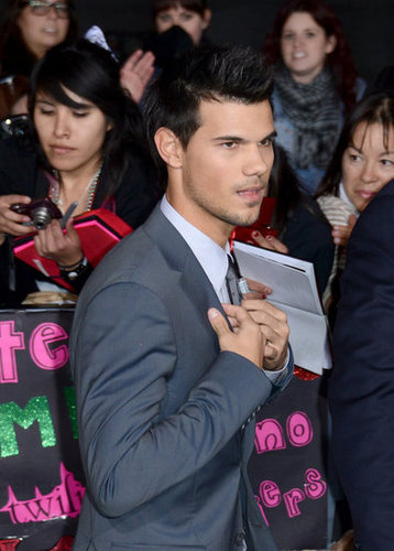 Breaking Dawn Part 2 is #1 — See All the Photos From Twilight's Final Press Tour! Breaking Dawn Part 2 is #1 — See All the Photos From Twilight's Final Press Tour!