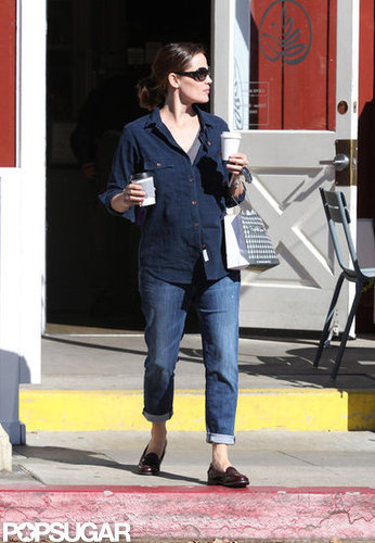 Jennifer Garner stepped out in jeans in LA.
Jennifer Garner stepped out in jeans in LA.