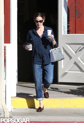 Jennifer Garner Hangs With Sam While Ben Gets a Sexy Shout-Out Jennifer Garner Hangs With Sam While Ben Gets a Sexy Shout-Out