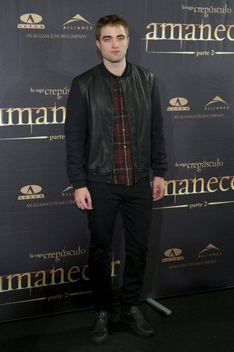 Breaking Dawn Part 2 is #1 — See All the Photos From Twilight's Final Press Tour! Breaking Dawn Part 2 is #1 — See All the Photos From Twilight's Final Press Tour!