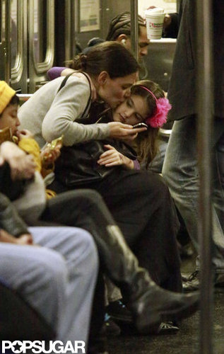Katie Holmes Gives Suri Cruise a Kiss on the Subway Katie Holmes Gives Suri Cruise a Kiss on the Subway