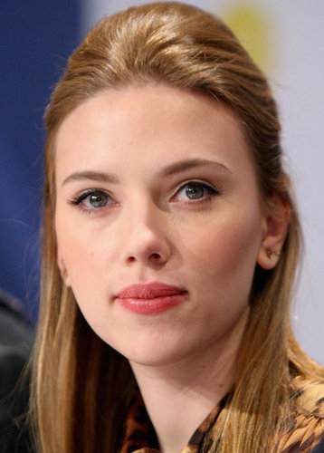 Scarlett looked fresh-faced with a high-volume half-updo at a press conference in 2008.
Scarlett looked fresh-faced with a high-volume half-updo at a press conference in 2008.