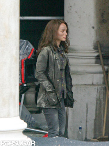 Natalie Portman Gets Down and Dirty on the Set of Thor's Sequel Natalie Portman Gets Down and Dirty on the Set of Thor's Sequel