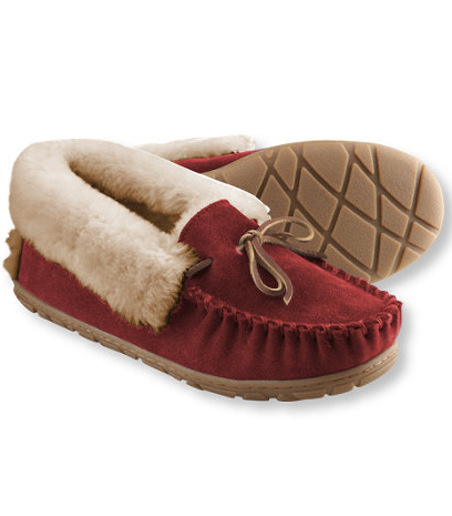 My feet are the first things to freeze up during the Winter and instead of wearing layers of socks, I would love to slip my toes into these cozy shearling Wicked Good moccasins ($69).
— Chi Diem Chau associate editor
My feet are the first things to freeze up during the Winter and instead of wearing layers of socks, I would love to slip my toes into these cozy shearling Wicked Good moccasins ($69).
— Chi Diem Chau associate editor