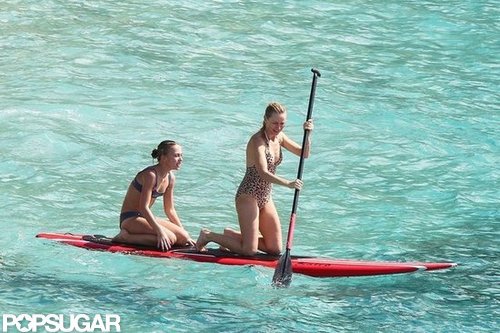 Naomi Splashes Around in a Bikini With Shirtless Liev Schreiber & Sons Naomi Splashes Around in a Bikini With Shirtless Liev Schreiber & Sons