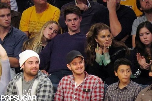 Andrew Garfield watched the Lakers game.
Andrew Garfield watched the Lakers game.
