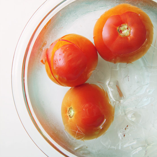 Peeling Tomatoes Easily Peeling Tomatoes Easily