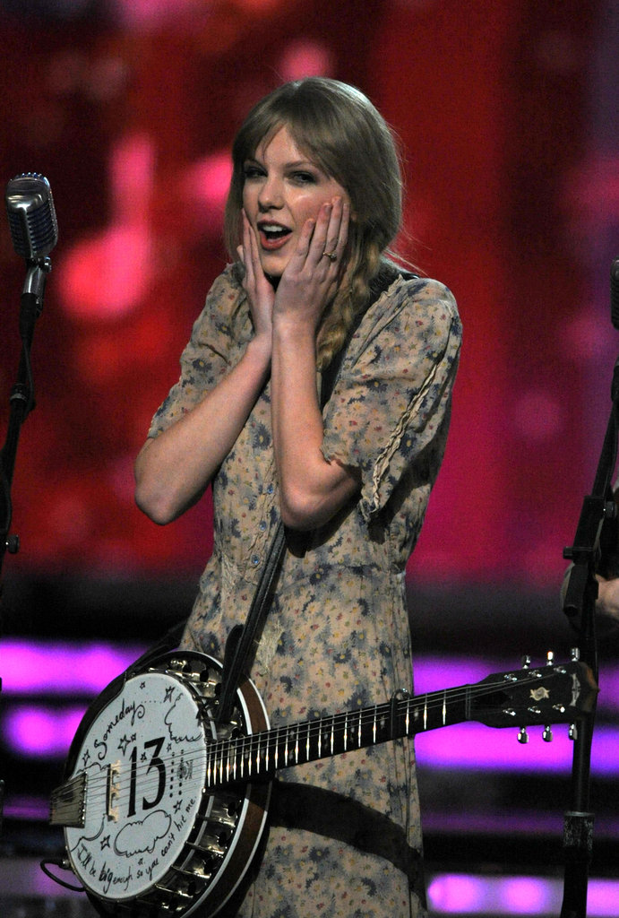 Taylor Swift was grateful to receive a standing ovation at the Grammys in February 2012.
Taylor Swift was grateful to receive a standing ovation at the Grammys in February 2012.