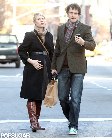 Claire Danes and Hugh Dancy grabbed a cab after lunch.
Claire Danes and Hugh Dancy grabbed a cab after lunch.
