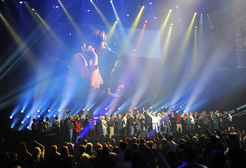 Paul and Nirvana Play the 12/12/12 Show With Kanye, Chris, and More Stars Paul and Nirvana Play the 12/12/12 Show With Kanye, Chris, and More Stars