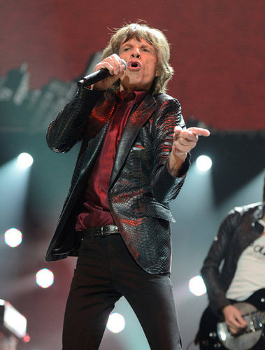 Paul and Nirvana Play the 12/12/12 Show With Kanye, Chris, and More Stars Paul and Nirvana Play the 12/12/12 Show With Kanye, Chris, and More Stars