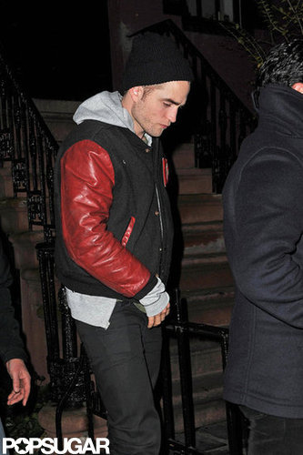 Robert Pattinson Has a Late Night Out With Friends in NYC Robert Pattinson Has a Late Night Out With Friends in NYC