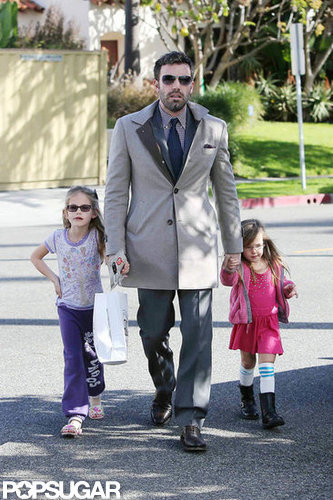 Ben Affleck and His Girls Make a Williams-Sonoma Stop Ben Affleck and His Girls Make a Williams-Sonoma Stop