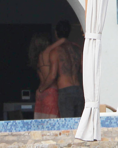 Bikini-Clad Jennifer and Shirtless Justin Welcome John and Emily to Cabo Bikini-Clad Jennifer and Shirtless Justin Welcome John and Emily to Cabo
