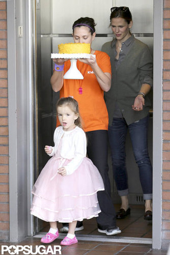 Jennifer Garner and Seraphina Affleck accompanied her birthday cake into the party.
Jennifer Garner and Seraphina Affleck accompanied her birthday cake into the party.