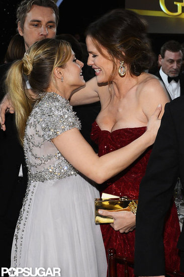 Kristen Bell and Jennifer Garner hugged at the Golden Globes.
Kristen Bell and Jennifer Garner hugged at the Golden Globes.