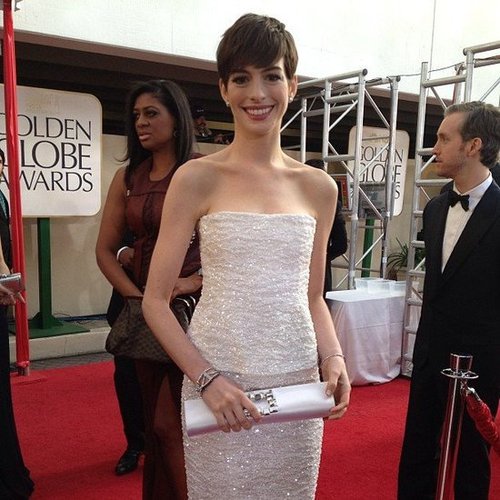Anne Hathaway made a serious statement in a white strapless Chanel gown.
Source: Instagram user goldenglobes
Anne Hathaway made a serious statement in a white strapless Chanel gown.
Source: Instagram user goldenglobes