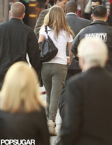 Jennifer Aniston Brings Justin Along — and Gives a Haircut! — on Kimmel Jennifer Aniston Brings Justin Along — and Gives a Haircut! — on Kimmel