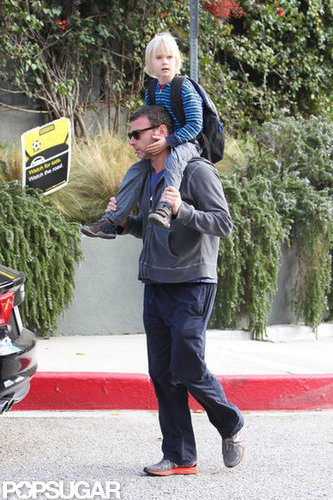 Liev Goes on Dad Duty While Naomi Prepares For the Red Carpet Liev Goes on Dad Duty While Naomi Prepares For the Red Carpet