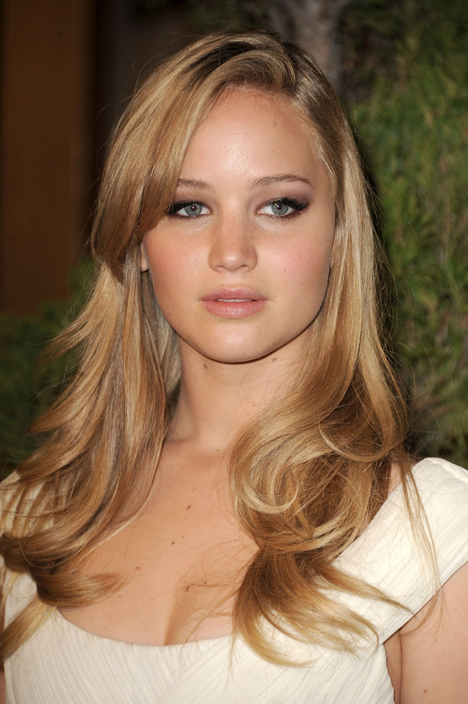 In 2012, Jennifer told Glamour that fame felt daunting:
"I feel like I'm in the eye of the hurricane right now. I just recently started cleaning like I'm insane, and I'm starting to think it's my anxiety over the movie. I think it's a bit like, 'I'm just cleaning the refrigerator handle. The movie's not coming out. I'm going to clean it spotless, and then my life will not change.' It's just scary. I feel like I got a ticket to go to another planet and I'm moving there and there's no turning back, and I don't know if I'm going to like that other planet or have friends there. It's daunting."
In 2012, Jennifer told Glamour that fame felt daunting:
"I feel like I'm in the eye of the hurricane right now. I just recently started cleaning like I'm insane, and I'm starting to think it's my anxiety over the movie. I think it's a bit like, 'I'm just cleaning the refrigerator handle. The movie's not coming out. I'm going to clean it spotless, and then my life will not change.' It's just scary. I feel like I got a ticket to go to another planet and I'm moving there and there's no turning back, and I don't know if I'm going to like that other planet or have friends there. It's daunting."