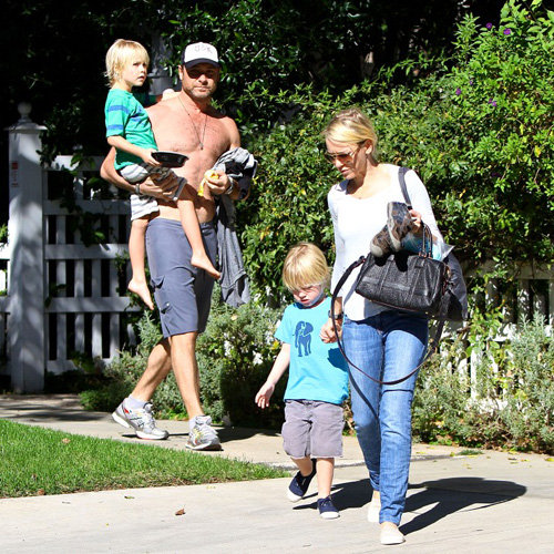Shirtless Liev Schreiber With Naomi Watts and Kids Pictures
