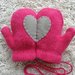 Yastikizi Heart Mittens