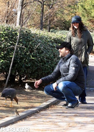 Penélope Cruz and Javier Bardem fed the ducks in Madrid. Penélope Cruz and Javier Bardem fed the ducks in Madrid.