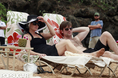 Parenthood's Peter Krause Goes Shirtless in a Beach Scene With Monica Potter Parenthood's Peter Krause Goes Shirtless in a Beach Scene With Monica Potter